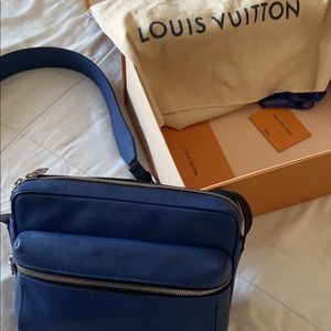 Blue Louis Vuitton Taiga Outdoor Messenger Bag PM (M33437)